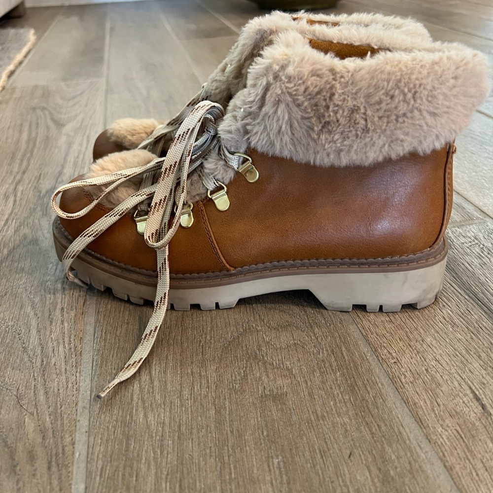 Circus By Sam Edelman Kilbourn Faux Fur Hiking Boot Bootie Sz 7.5
